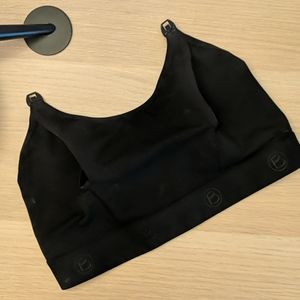 Bravado Clip and Pump Hands-Free Accessory